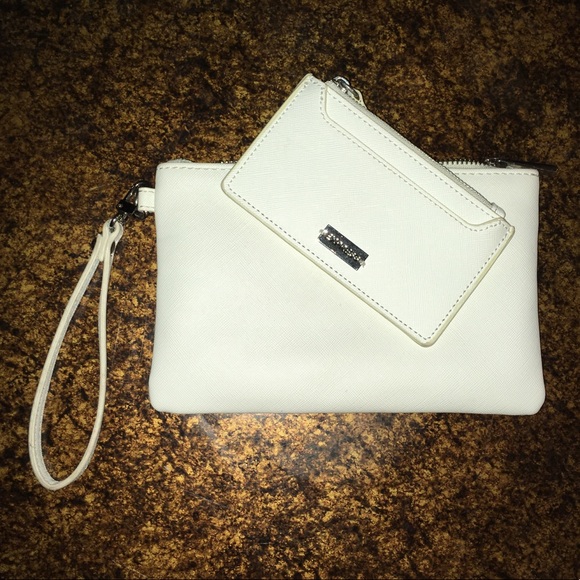 Express White Large wristlet & change/card holder - Picture 1 of 4